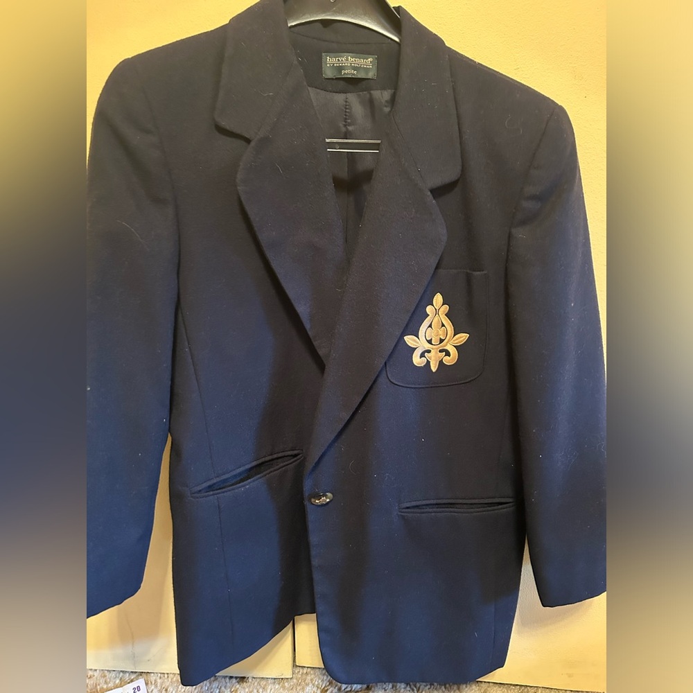 Chic Women’s Navy Petite Blazer